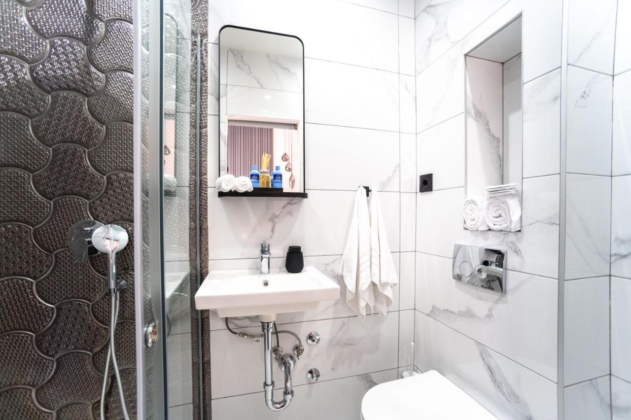 Natali Luxury Suites- Mini Rooms 베오그라드 외부 사진